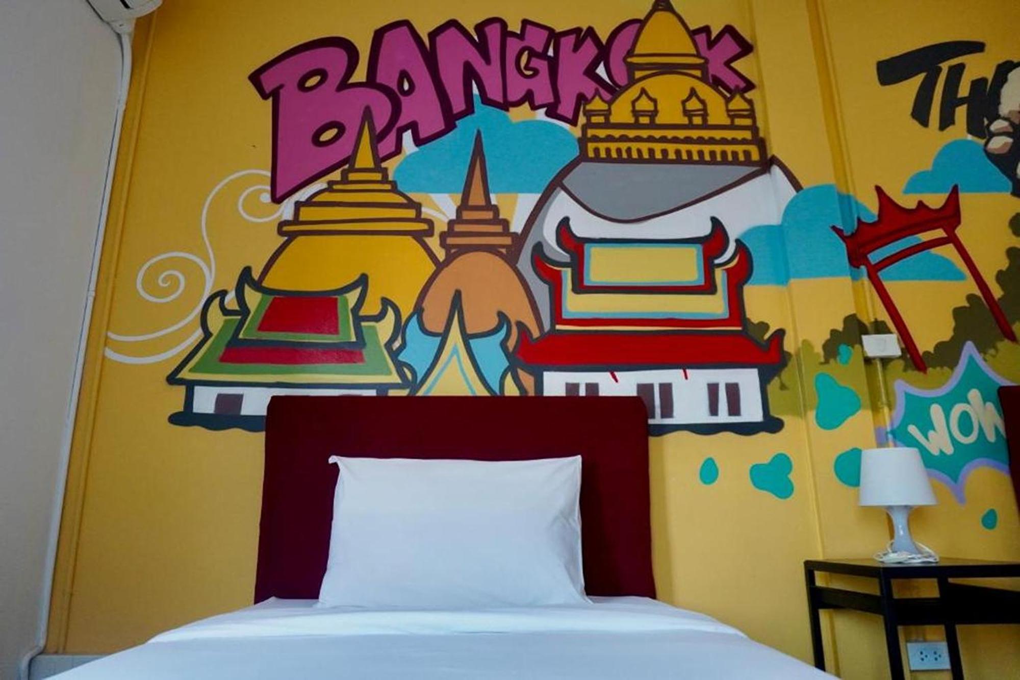 BW Thai Art Style Hotel Bangkok Exterior photo
